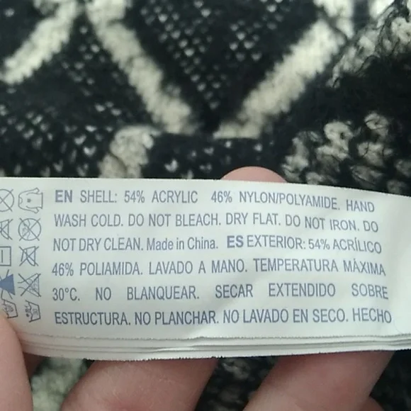 LAST SALE! NWOT Forever 21 Eyelash Sweater Sz.S (A-75) - Picture 8 of 10